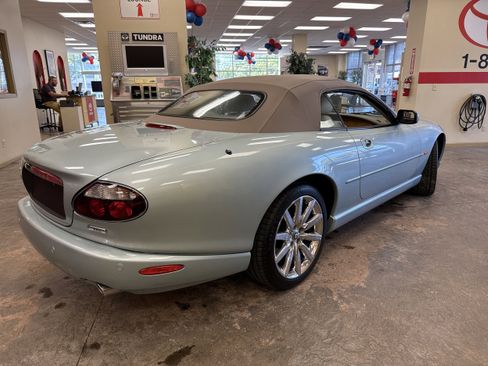 Used 2006 Jaguar XK8 Base image 9