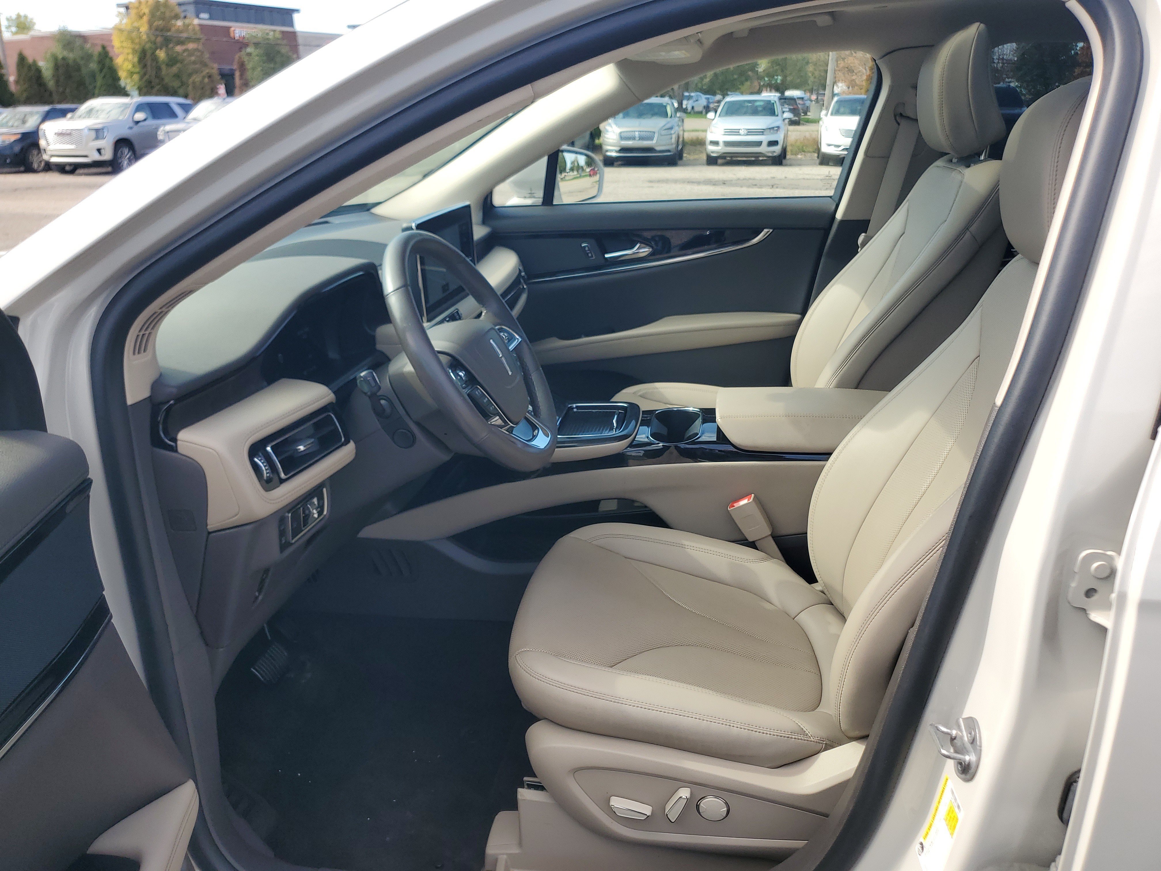 Certified 2023 Lincoln Nautilus Reserve AWD/4WD image 12