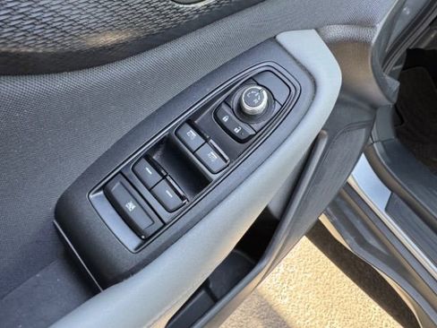 Used 2022 Subaru Outback Premium image 26