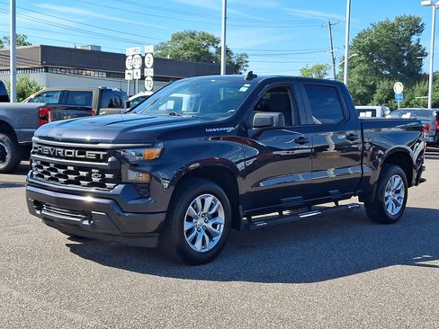 Used 2022 Chevrolet Silverado 1500 Custom RWD image 5