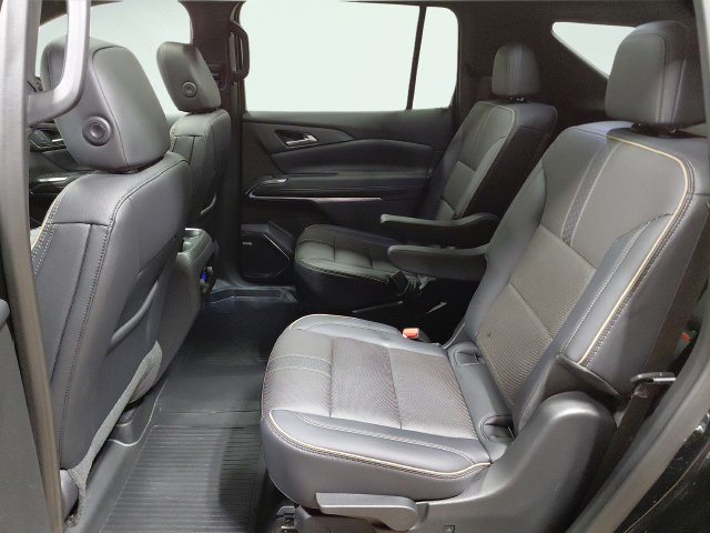 Used 2026 Chevrolet Traverse High Country w/ LPO, Floor Liner Package AWD/4WD image 21