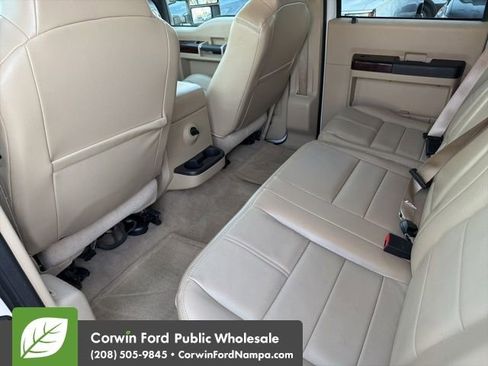 Used 2010 Ford F350 Lariat image 27