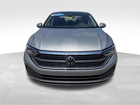 Used 2022 Volkswagen Jetta SE FWD image 3