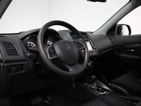 Used 2023 Mitsubishi Outlander Sport ES image 6