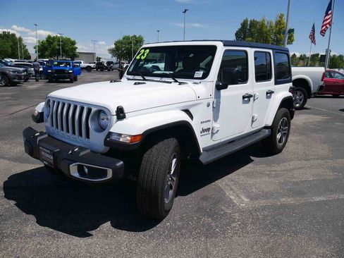 Used 2023 Jeep Wrangler Unlimited Sahara AWD/4WD image 4