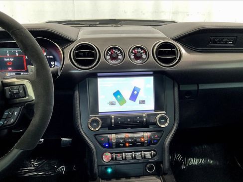 Used 2020 Ford Mustang Shelby GT500 w/ Technology Package image 5