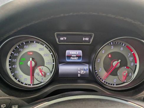 Used 2017 Mercedes-Benz GLA 250 4MATIC image 10