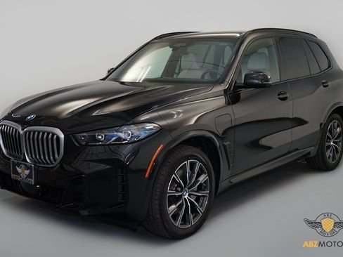 Used 2025 BMW X5 xDrive50e w/ Executive Package image 3
