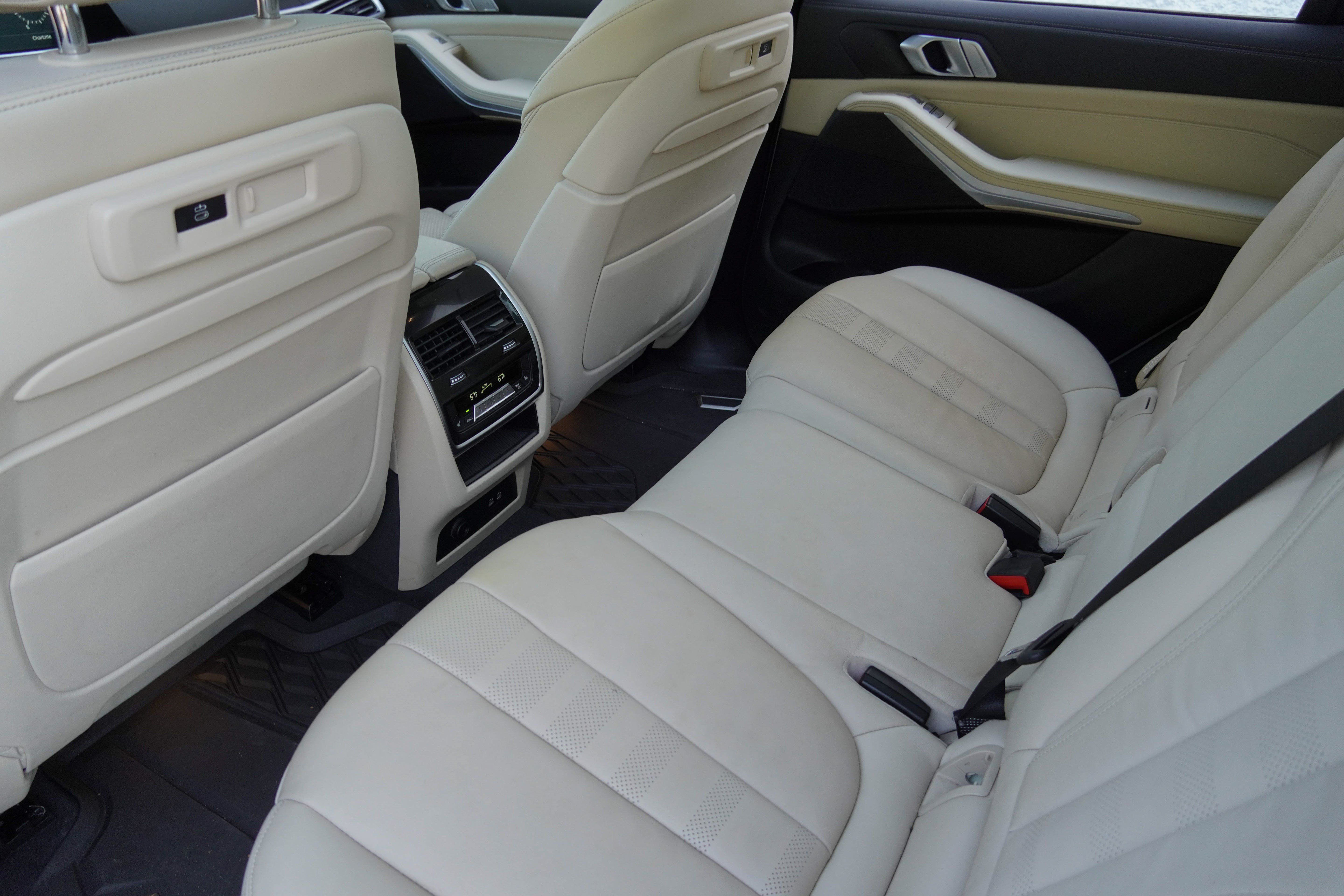 Used 2022 BMW X7 xDrive40i w/ Executive Package AWD/4WD image 32
