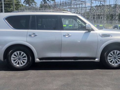 Used 2021 Nissan Armada SV AWD/4WD image 9