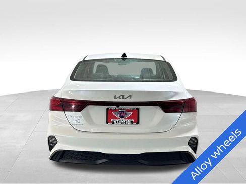 Used 2023 Kia Forte LXS FWD image 6