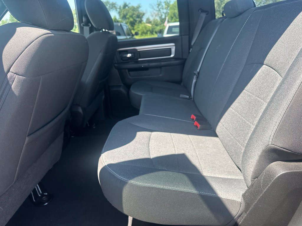 Used 2024 RAM 1500 Warlock AWD/4WD image 10