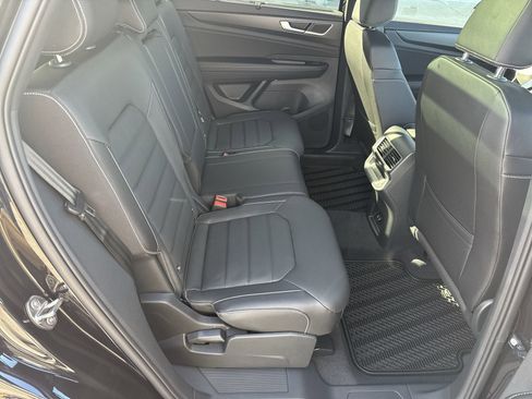 New 2026 Volkswagen Atlas Cross Sport SEL image 28