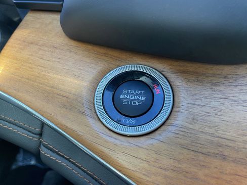 Certified 2022 Jeep Grand Cherokee Summit image 24