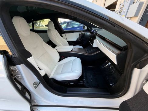 Used 2022 Tesla Model S AWD/4WD image 35