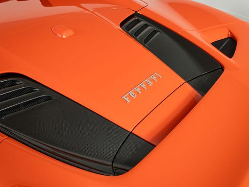 Certified 2021 Ferrari F8 Tributo RWD image 25