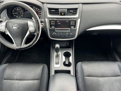 Used 2017 Nissan Altima 2.5 SR w/ Midnight Edition Package image 4