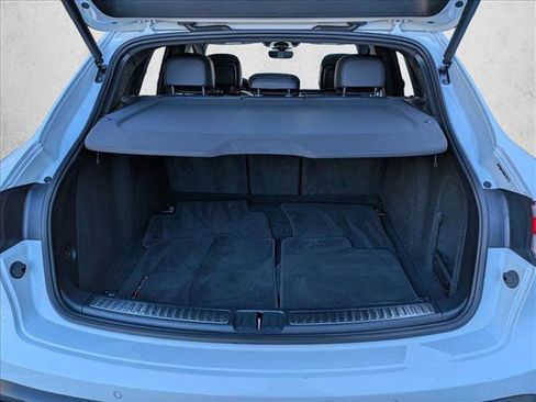 Used 2025 Porsche Macan image 7