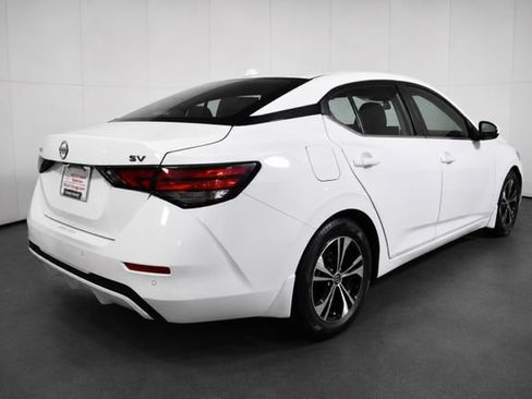 Certified 2022 Nissan Sentra SV w/ Trunk Package FWD image 4
