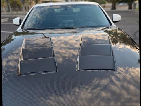 Used 2017 Nissan 370Z Coupe RWD image 11