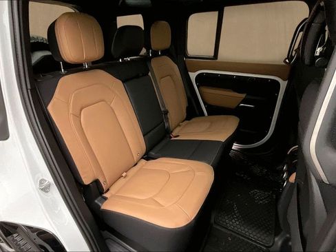 New 2026 Land Rover Defender 110 V8 image 10