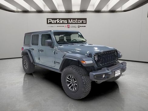 Used 2024 Jeep Wrangler Unlimited Sport AWD/4WD image 7