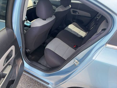 Used 2012 Chevrolet Cruze LS w/ Connectivity Package FWD image 9