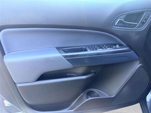 Used 2016 Chevrolet Colorado Z71 RWD image 8