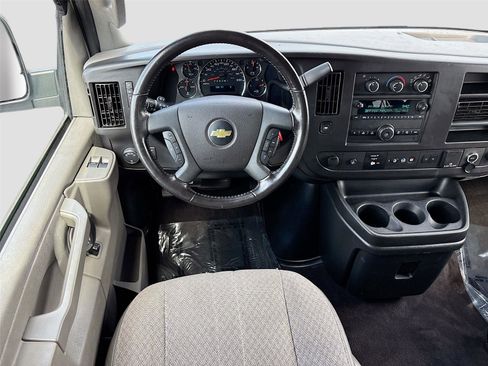 Used 2020 Chevrolet Express 3500 LT w/ LT Preferred Equipment Group RWD image 20