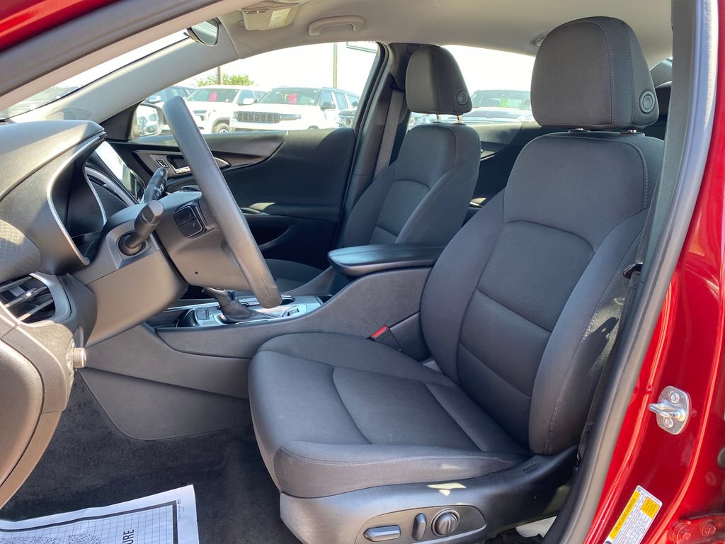 Used 2025 Chevrolet Malibu LT FWD image 10