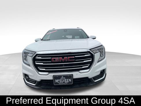 Used 2022 GMC Terrain SLT w/ Tech Package image 2