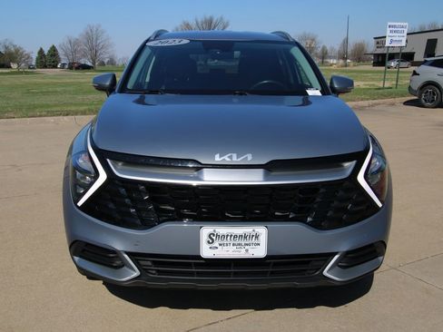 Used 2023 Kia Sportage EX image 2