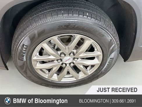 Used 2019 GMC Acadia SLT FWD image 34