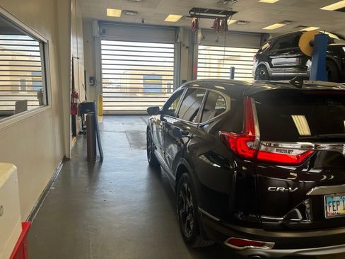 Used 2018 Honda CR-V Touring image 8
