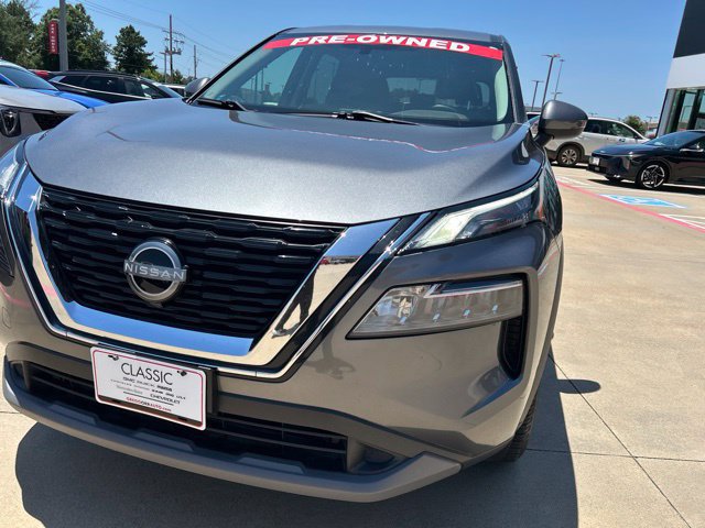 Used 2023 Nissan Rogue SV FWD image 3