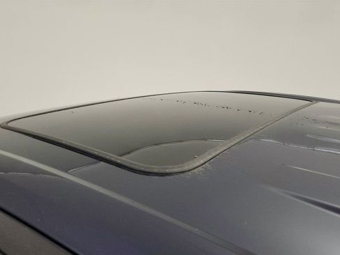 Used 2023 Toyota Sienna Platinum image 10