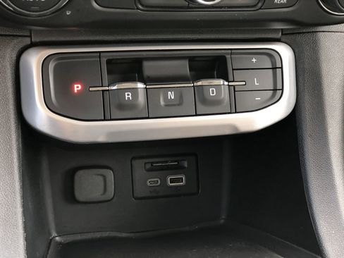 Used 2020 GMC Acadia SLT w/ Driver Alert Package II image 20