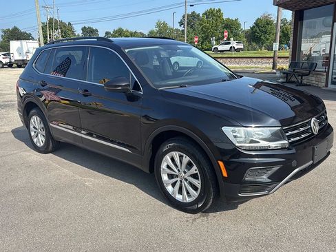 Used 2018 Volkswagen Tiguan SE w/ Panoramic Sunroof Package AWD/4WD image 21