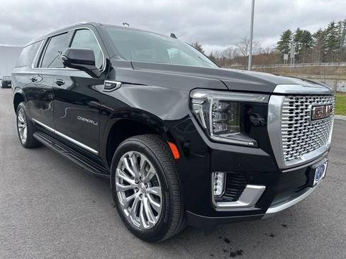 Used 2024 GMC Yukon XL Denali AWD/4WD image 8