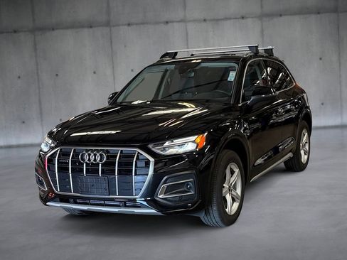 Used 2023 Audi Q5 2.0T Premium w/ Convenience Package AWD/4WD image 1