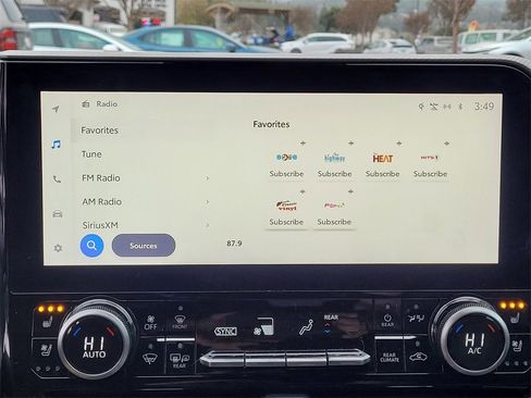 Used 2024 Toyota Highlander Platinum image 16