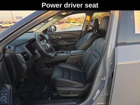 Used 2025 Nissan Rogue SL w/ SL Premium Package image 12