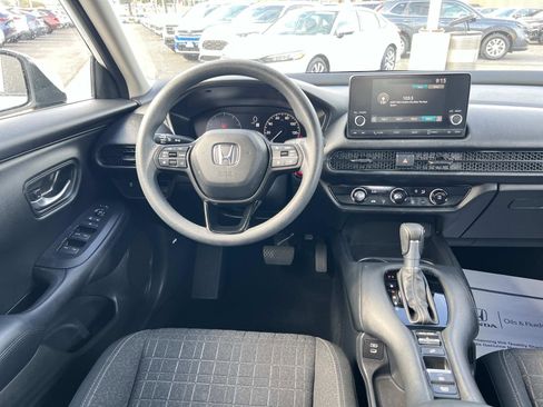 Certified 2024 Honda HR-V LX image 7