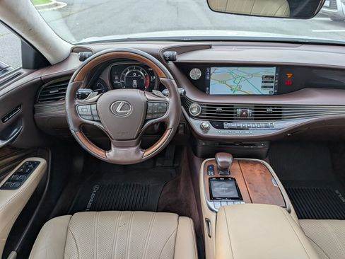 Used 2018 Lexus LS 500 AWD w/ Interior Upgrade Package image 17