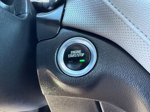 Used 2021 Chevrolet Equinox Premier image 14