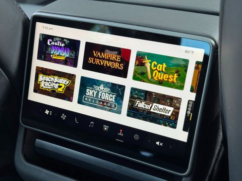 Used 2024 Tesla Model 3 image 40