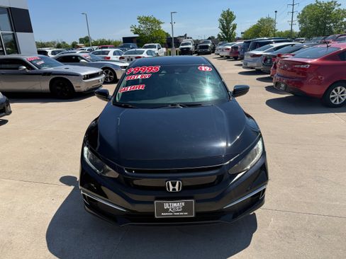Used 2019 Honda Civic LX image 2