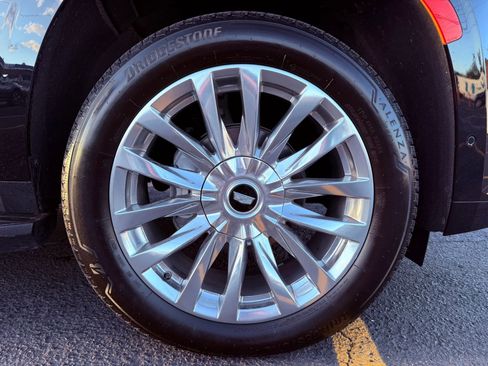 Used 2023 Cadillac Escalade ESV Premium Luxury image 71