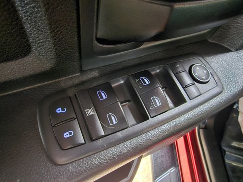 Used 2013 RAM 1500 Express image 28