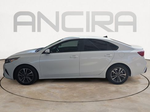 Used 2023 Kia Forte LXS FWD image 5